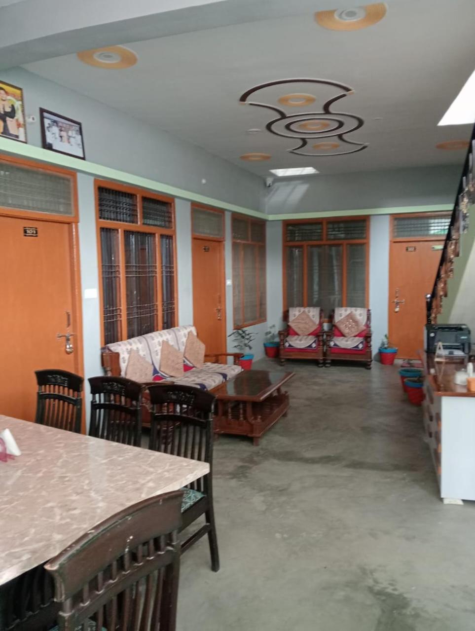 Harsh Home Stay Ayodhya Exteriör bild