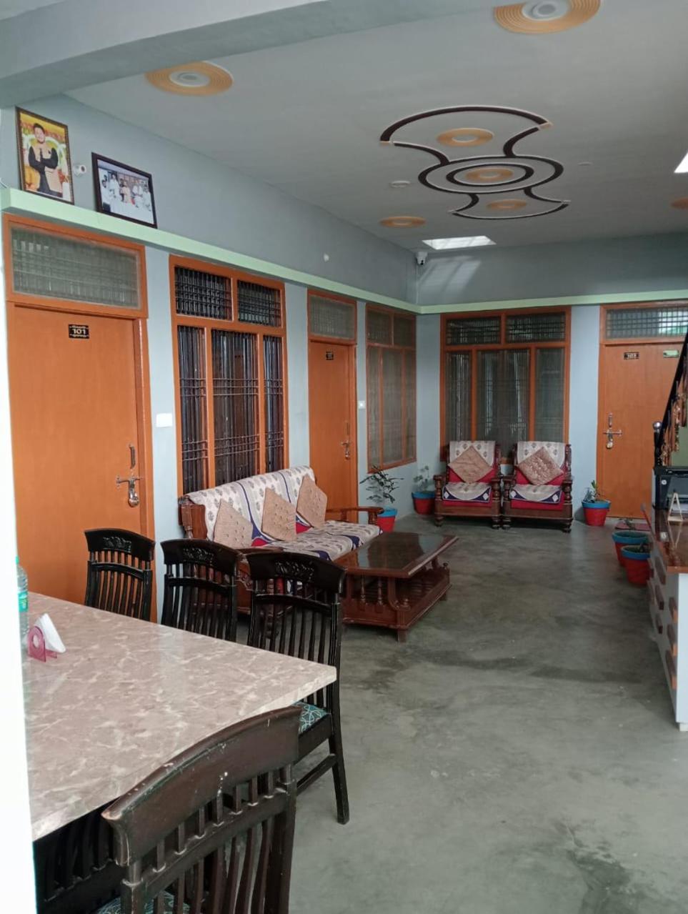 Harsh Home Stay Ayodhya Exteriör bild